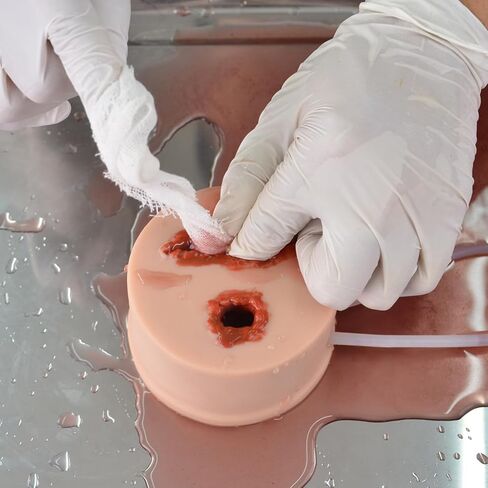 مدرب تعبئة الجروح 2 في 1 مع حقيبة ضخ، جهاز محاكاة واقعي للتحكم في النزيف من السيليكون لوقف النزيف، مدرب مهام التحكم في النزيف لـ TCCC وممارسة المسعفين in Kuwait