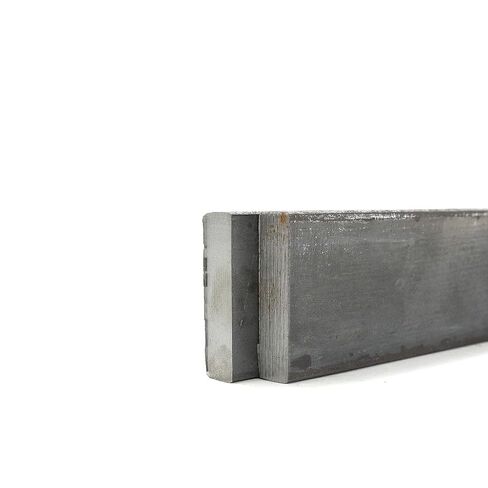 شريط مستطيل من الفولاذ الكربوني المدرفل على الساخن ASTM A36 بطول 0.625 بوصة × 2 بوصة، طول القطع 60 بوصة، سهل التصنيع، قابلية لحام جيدة وإمكانية التشغيل الآلي in Kuwait