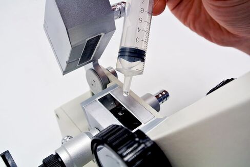 Abbe Refractometer Monocular Refractometer Abbe Monocular Refractometer with 1.3000~1.7000nD 0-95%Brix Accuracy ±0.0002 Digital Display of Temperature for Sugar Pharmaceutical Beverage Food Etc in Saudi Arabia
