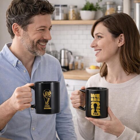 الإصدار الرسمي لكأس العالم FIFA 2026 - كوب سيراميك سعة 12 أونصة - شعار FIFA محفور - تذكار لهواة الجمع - مثالي للمنزل أو المكتب أو الاستمتاع باللاتيه الساخن أو القهوة أو الموكا أو الشاي في المطبخ in Kuwait