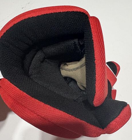 Hockey Gloves JAMM Red 9" in Saudi Arabia
