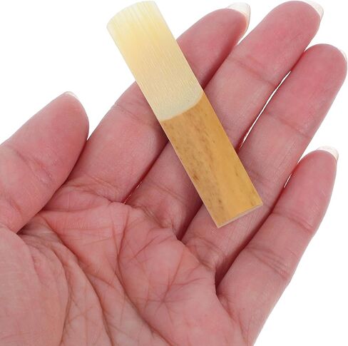 30pcs Traditional B-flat Soprano Saxophone Reeds Strength 2.5 with Plastic Storage Box for Student and Professional Woodwind Instrument Accessories in Saudi Arabia