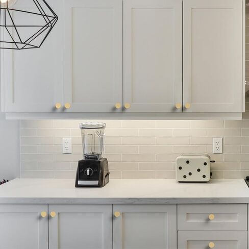 10 حزمة من مقابض الخزانات البرونزية الشمبانيا المخرشة للمطبخ بلون الشمبانيا الذهبي للخزانات وسحب الأدراج لأجهزة خزانة الملابس in Kuwait