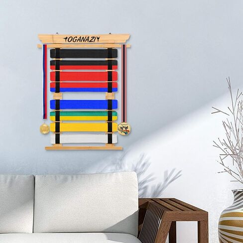 8 أحزمة رف عرض حزام الكاراتيه مع ملصقات شخصية، حامل عرض حزام التايكوندو مع رف ميدالية جانبية، حامل عرض أحزمة الفنون القتالية المرنة للتايكوندو والكاراتيه وهدايا BJJ in Kuwait