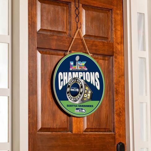 ديكور باب NFL Seattle Seahawks، أبطال Super Bowl LX لعام 2026، علامة ترحيب لكرة القدم الرياضية الخشبية مقاس 18 بوصة للباب الأمامي، جدار داخلي خارجي معلق للشرفة، النوم، كهف الرجل in Saudi Arabia