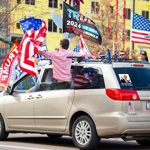 ملصق ترامب 2024 (12 حزمة)، ملصقات وشارات ترامب، ملصق ترامب 2024 ممتص الصدمات للسيارة والشاحنة والمنزل والنوافذ والكمبيوتر المحمول وملصقات فينيل العلم الأمريكي ترامب، هدية رائعة لأي وطني in Kuwait