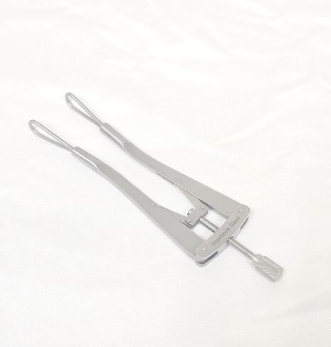 كمامة فم القوارض قابلة للتعديل من الفولاذ المقاوم للصدأ بطول 12 سم وفتحة خد القوارض 4 بوصات لفتحات فم الثدييات الصغيرة في طب الأسنان والتي تم تصميمها لتكون سهلة الاستخدام لجميع الأطباء البيطريين. in Kuwait