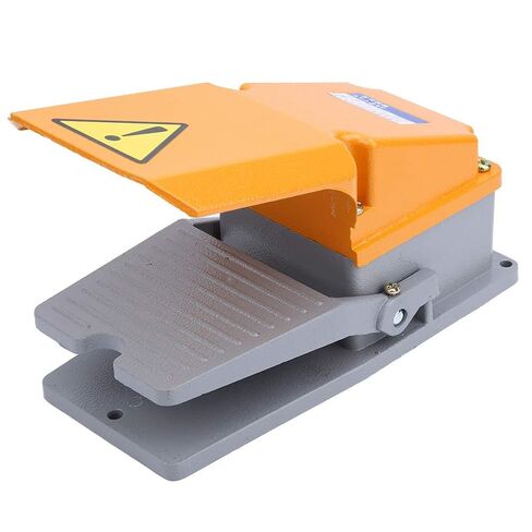 10A AC380V DC220V Foot Switch, Aluminum Shell Jog Pedal Power Controller, Momentary On/Off Foot Control Switch for Machine Tools, Industrial Equipment (4.1 x 7.8 x 3.8in / 104 x 198 x 97mm) in Saudi Arabia
