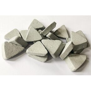 الوسائط الاهتزازية والسيراميك - شكل مثلث مسطح - مقاس 3/8 بوصة × 7/8 بوصة (5 أرطال) in Kuwait