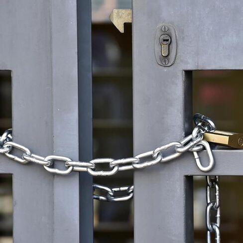 KINJOEK Stainless Steel Chain, 2mm x 98.4 Feet Heavy Duty Metal Proof Coil Chain, Hanging Loop Chains for Guardrail, Lifting Chain in Kuwait