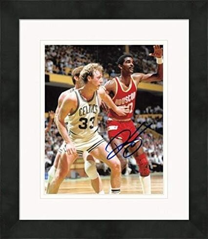 Autograph Warehouse 582829، 8 × 10 بوصة. صورة موقعة من هيوستن روكتس رالف سامبسون - رقم 1 مطفية ومؤطرة in Saudi Arabia