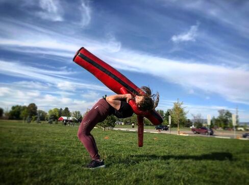 Suples Dummy *Speed ​​(Stump) Vinyl XS (24lbs, 52 in) موصى به للرياضيين الذين يتراوح وزنهم بين 60-90 رطلاً (دمية رمي المصارعة اليونانية الرومانية، الملاكمة، دمية جيو جيتسو، دمية التصارع، دمية الجودو، الرياضات القتالية) in Kuwait