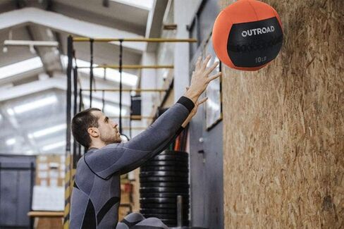 Betterland Soft Wall Ball 10/12/15 lbs Medicine Ball, Weighted Exercise Medicine Ball, Dead Weight Ball for Strength and Conditioning Workout in Kuwait