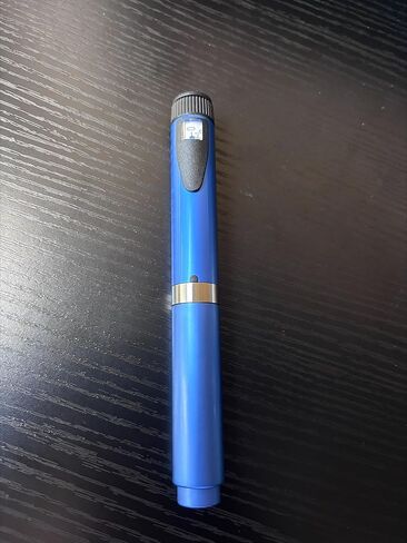 قلم حقن قابل لإعادة الاستخدام باللون الأزرق الملكي مع خرطوشة in Kuwait