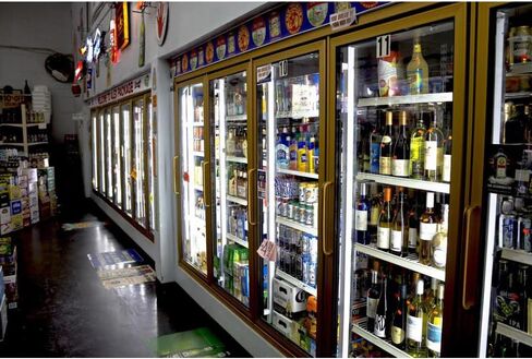 مصباح LED أنبوبي بطول 5 أقدام، 48 وات (ما يعادل 100 وات) مدمج على شكل حرف V مزدوج الجانب، التوصيل والتشغيل، غطاء شفاف، أبيض بارد 6000 ك، AC85-265V - حزمة من 25 in Kuwait