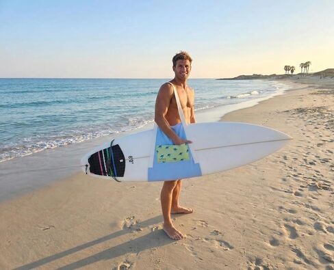 حقيبة وحاملة Matani Premium لركوب الأمواج - حزام الكتف، وقماش صديق للبيئة وخياطة معززة - غلاف لوح ركوب الأمواج بدون استخدام اليدين للألواح الطويلة والألواح القصيرة وألواح المرح - التصميم الأصلي in Kuwait