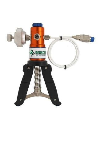 معاير مضخة يدوية للضغط والتفريغ لمختبرات المعايرة والمعايرة الميدانية (المضخة اليدوية فقط) النطاق: -13 إلى 435 رطل لكل بوصة مربعة (-0.9 إلى 30 بار) | الموديل: SK-2200 in Kuwait