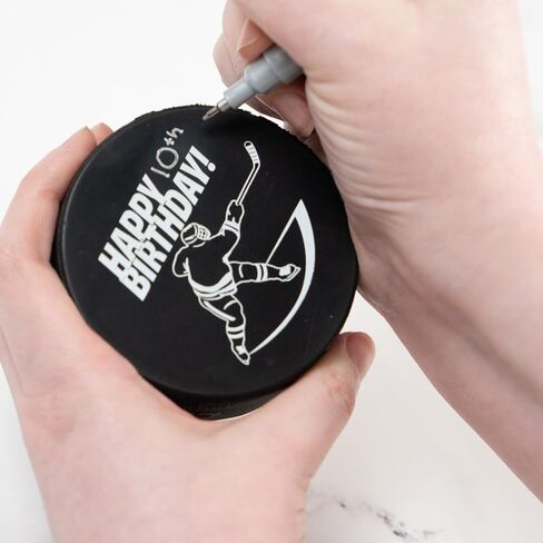 هدية ChalkTalkSPORTS Hockey Puck - قرص تذكاري بحجم تنظيمي - عيد ميلاد سعيد شخصي - هدية للاعب الهوكي أو المعجبين in Saudi Arabia