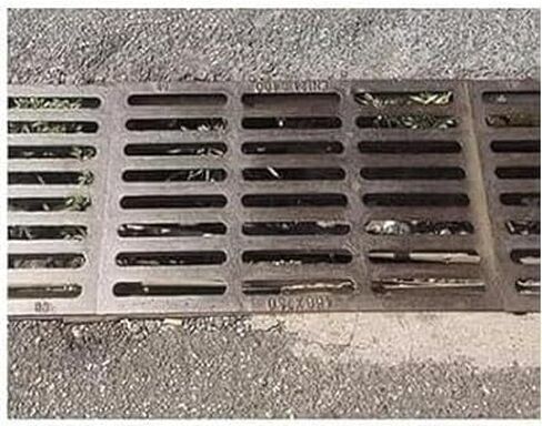 غطاء تصريف خارجي من الحديد الزهر للممرات والحدائق والممرات - شبكة تصريف فعالة مع تصميم مقوى (45 × 75 × 3 سم قطعتان) in Kuwait