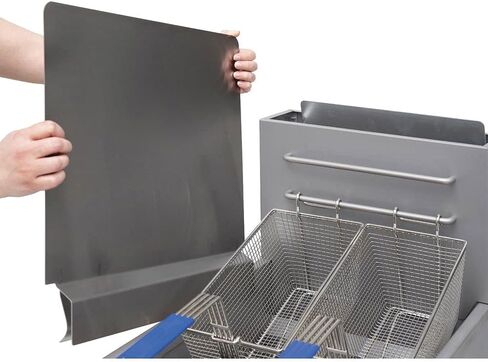 Chef Master Fryer Splash Guard (2-Pack) - 20.5 x 15 Inch, Stops Oil Splattering - Universal Fit 18-Gauge Stainless Steel Splatter Screen - Commercial Deep Fryer Protection - Oil Splatter Guard (90059) in Kuwait