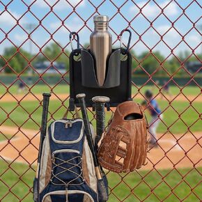 منظم مخبأ البيسبول مع حامل مشروبات - شماعة تروس محمولة للسياج للمضرب/القفاز، يحافظ على ملحقات حامل معدات الكرة اللينة شديدة التحمل، هدية البيسبول للكرة اللينة للاعبين in Kuwait