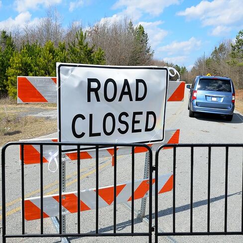 2-Pack 5 Ft. Black Steel Crowd Control Barricades - 60" Wide x 39" High, Bolt-Assembled Portable Interlocking Barrier, Heavy Duty Event Fencing for Indoor/Outdoor with Flat Feet Design in Kuwait