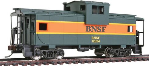 Walthers Trainline HO Scale Model CSX Transportation Vision Caboose in Kuwait