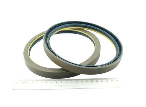 ختم الزيت 3019959X1 5137109 12001925B 165X190X17 / 165 * 190 17 / 160-190-17mm NBR + AU in Kuwait