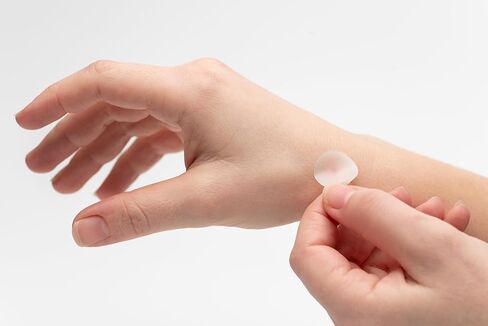 ضمادات عض الحشرات بعد العض - ضمادات لدغات الحشرات مع بيكربونات الصوديوم - حماية من الحكة طوال اليوم - 24 قيراط (عبوتان) in Kuwait