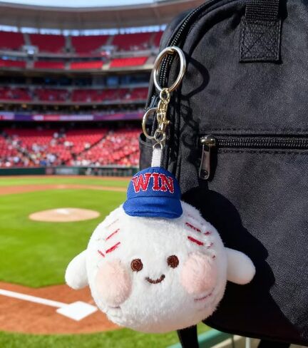 سلسلة مفاتيح من القطيفة المحشوة بالبيسبول الناعمة اللطيفة من JEWSUN in Kuwait