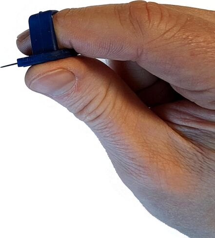 مجموعة مقابض جيتار GripGenie المكونة من 3 قطع مع حلقة و3 قطع جيتار متوسطة الحجم .71 ملم | لا تسقط اختيارك مرة أخرى | في انتظار الحصول على براءة اختراع من Epic Accessories in Kuwait