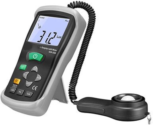 مقياس لوكس الرقمي، وهو مقياس إضاءة يستخدم لقياس الأشعة فوق البنفسجية الضارة لأشعة الشمس - وهو مستشعر رقمي محمول باليد لمؤشر الأشعة فوق البنفسجية in Kuwait