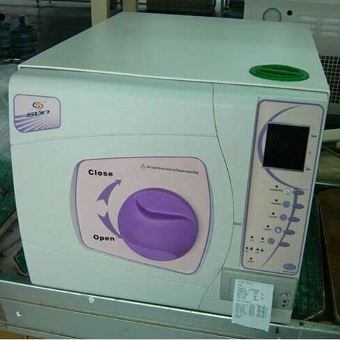 12L Lab Medical Class B Three Times Pulsation Vacuum Steam Sterilizer Autoclave Sterilizer LCD Display with Printer Purple in Kuwait