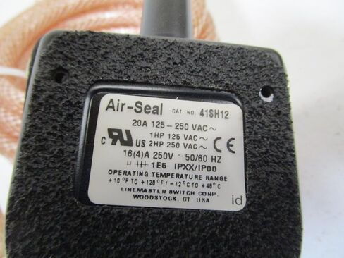 Linemaster 41SH12 مفتاح القدم الختم الهوائي، هوائي/كهربائي، دواسة واحدة، مؤقتة، مرحلة واحدة، بدون حماية، أسود in Kuwait