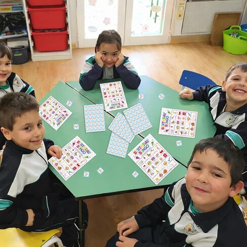 لعبة عيد ميلاد بينجو للأطفال، 24 لاعبًا، بطاقات لوحة بينجو مثالية للأطفال وحفلات أعياد الميلاد السعيدة والفصول الدراسية والعائلية الكبيرة وألعاب المجموعات الليلية والحفلات الليلية in Kuwait