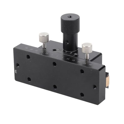 Fafeicy Manual XAxis Linear Translation Stage SEMCIC-80، رف من سبائك الألومنيوم وترس منضدة منزلقة لتحديد المواقع بدقة، مسافة سفر 30 مم بدقة 30 ميكرومتر لمعدات المختبر in Saudi Arabia
