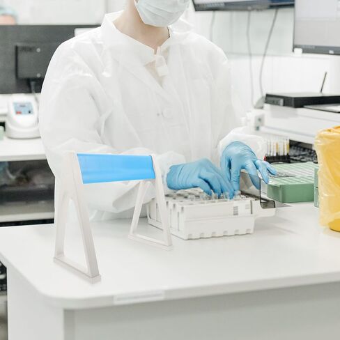 رف حامل الماصات الخطية، حامل ماصات مختبر قوي مع فتحات مدمجة، رف ماصات دقيقة زرقاء لتنظيم التجارب المعملية، لون عشوائي in Kuwait