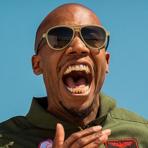 نظارات شمسية Goodr Buzzed On The Tower Polarized Aviator كبيرة الحجم (Mach G)، إطارات صلبة خضراء مع عدسات متدرجة خضراء، لون داكن إلى فاتح، حماية من الأشعة فوق البنفسجية 400، لا تنزلق، لا ترتد in Saudi Arabia