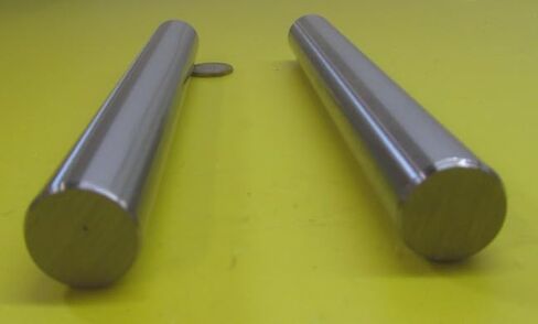 1055 Carbon Steel Hardened Shaft 25mm Diameter x 200mm Long 2 pcs in Kuwait