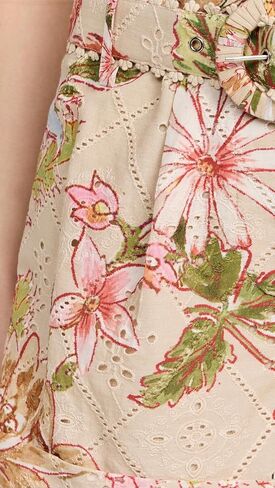 شورت نسائي بحزام بإبزيم in Kuwait