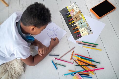 حقيبة قابلة للطي لحامل علبة أقلام التلوين من On the Go Crayons، تحمل من 9 إلى 18 لونًا مفضلاً، مثالية لإبقاء أطفالك منظمين وملهمين ومستمتعين - تتضمن 8 ألوان شمع! صناعة يدوية أمريكية (دينو، صغير) in Kuwait