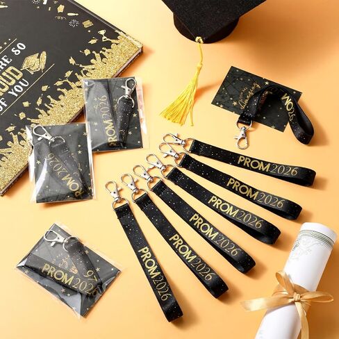 24 مجموعة PROM 2025 حفل التخرج تفضل PROM LANYARD CHEAIN CHAINDER CLASS OF 2025 KEYCAIN مع أكياس البطاقات للكلية (أسود) in Kuwait