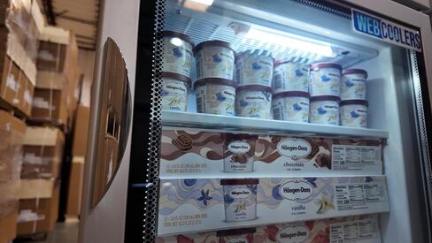 فريزر مشروبات صغير تجاري، تجميد عرض كونترتوب بباب زجاجي وفريزر دينك للتاجر المدمج لمتجر بار المطاعم، موافقة ETL، عرض 22.5 بوصة، 3.5 قدم مكعب in Kuwait