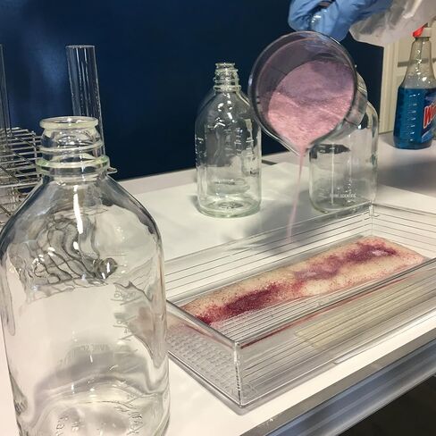 منتجات ماصة متخصصة معادلة الأحماض الماصة ACID2، باللون الأرجواني in Saudi Arabia