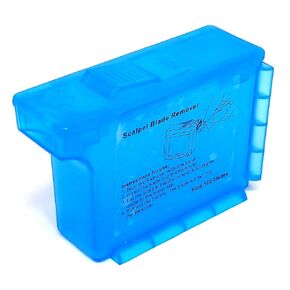 مزيل شفرات مشرط A2Z - آمن وسهل الاستخدام وصغير الحجم وفعال للتخلص من الشفرات - من أجل صندوق إزالة شفرات الحلاقة Dermaplaning استخدم صندوق مزيل شفرات Dermaplane للحصول على تجربة آمنة (قطعة واحدة) in Kuwait