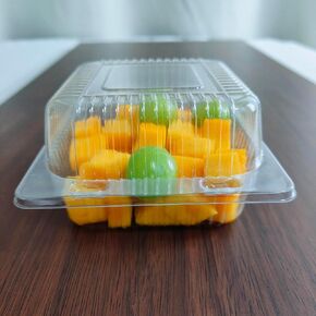 100 قطعة يمكن إغلاقها حاوية كب كيك؛ حاويات بلاستيكية شفافة بمفصلات، حاويات شرائح كعكة بلاستيكية شفافة سميكة، أكواب سلطة صينية تناول الطعام على شكل صدفة in Kuwait