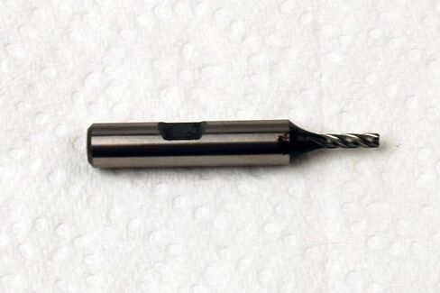 1/8X3/8X3/8X2-3/8 "OAL HSS 4 فلوت RH CC نهاية واحدة in Saudi Arabia