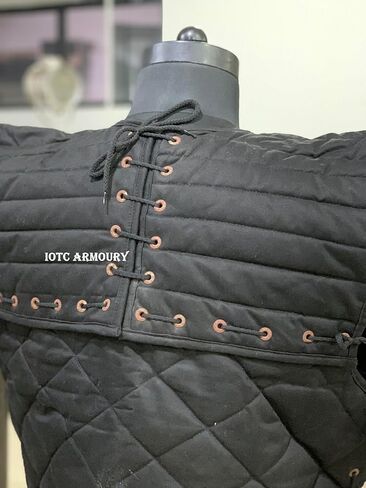 زي درع معطف سميك مبطن من القرون الوسطى - زي درع مسرح الأدوار in Kuwait