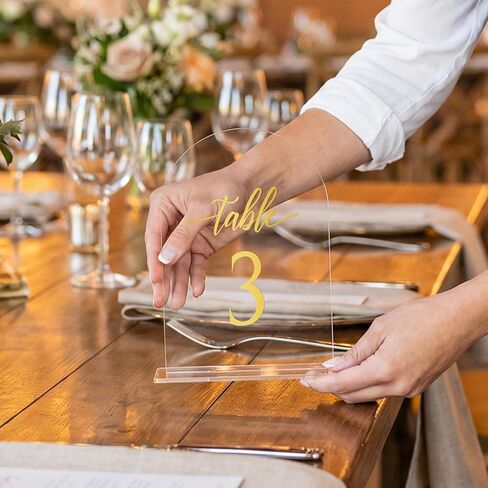 أرقام طاولة الزفاف المقوسة 1-15 مع حوامل، علامات أرقام طاولة أكريليك شفافة مقاس 5.5 × 7 بوصة بأرقام ذهبية، حاملات أرقام طاولة أنيقة لحفلات الزفاف والذكرى السنوية والحفلات والمناسبات in Kuwait
