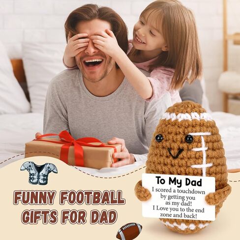 هدايا كرة قدم كروشيه صغيرة مضحكة للأب من ابنته، هدايا عيد الحب المصنوعة يدويًا من الكروشيه للأب خطوة الأب، هدية أنا أحبك يا أبي لعيد الأب عيد الفصح عيد الميلاد ديكور صغير in Kuwait
